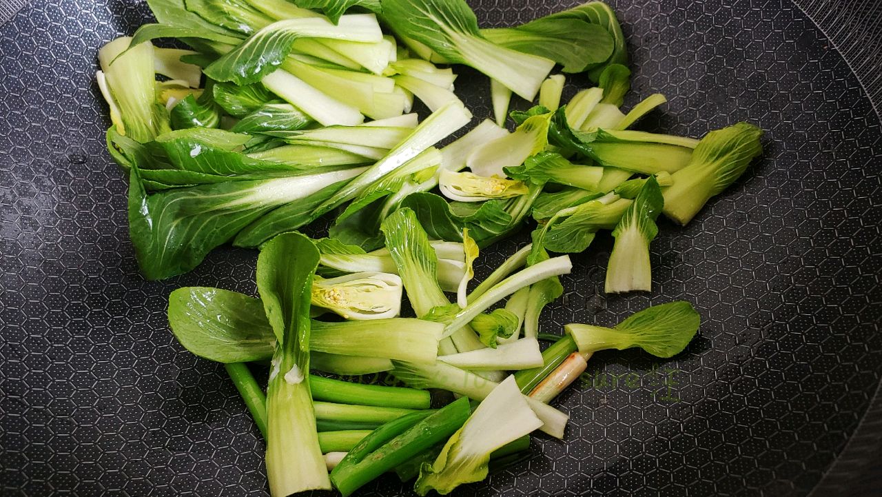 葱油豆腐蚝油菜