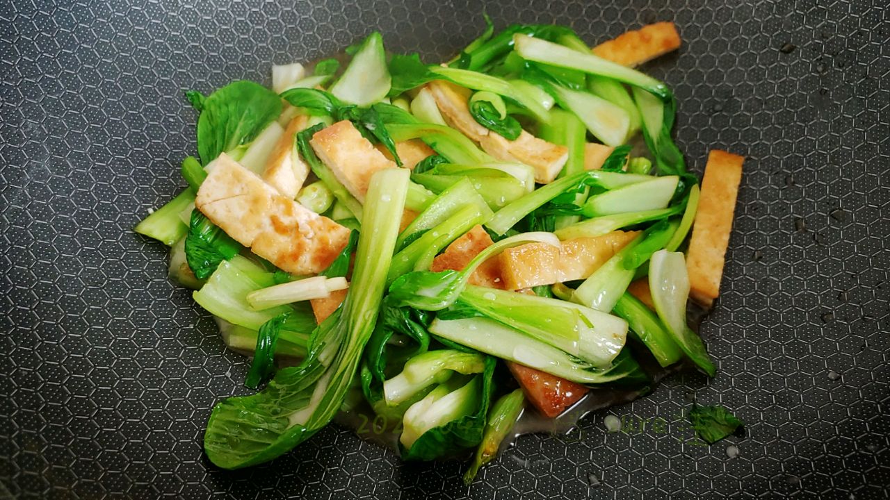 葱油豆腐蚝油菜