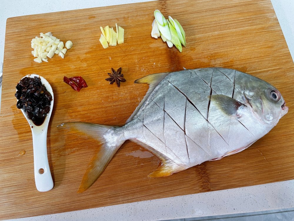 豆豉烧鲳鱼