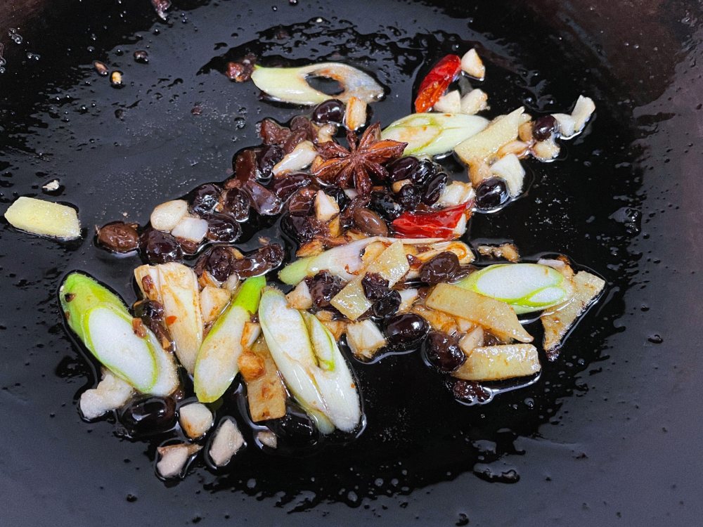 豆豉烧鲳鱼