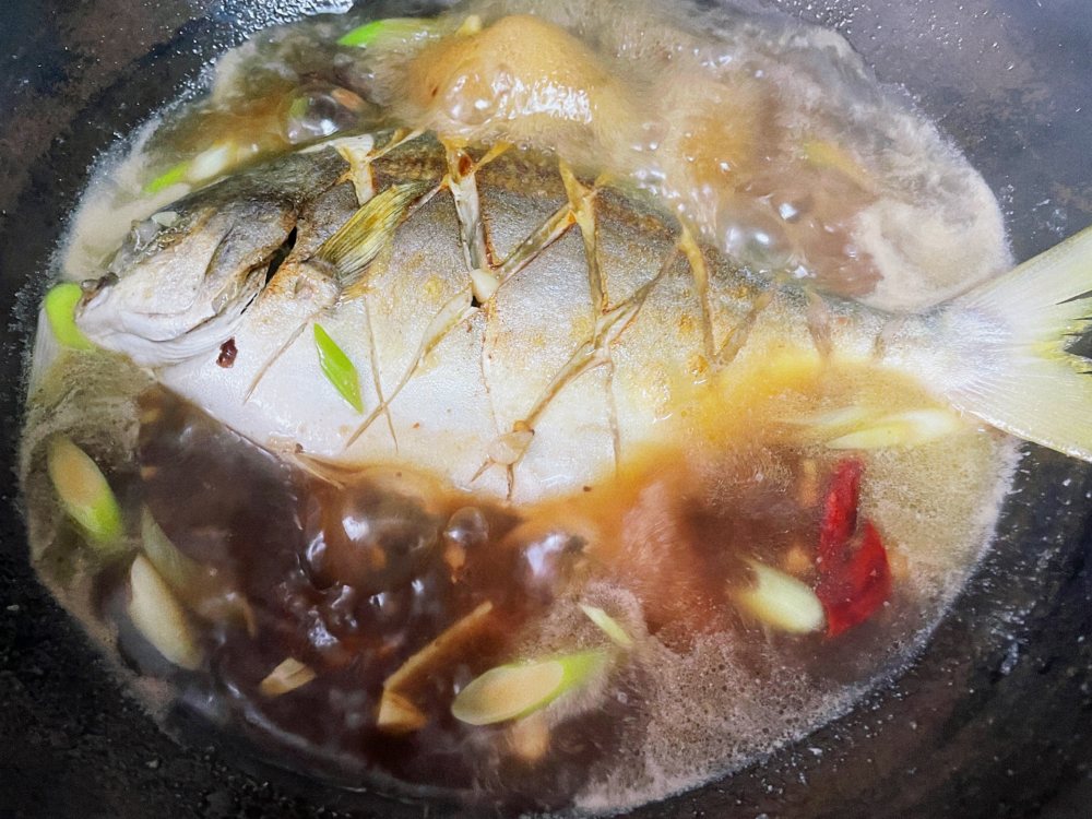豆豉烧鲳鱼