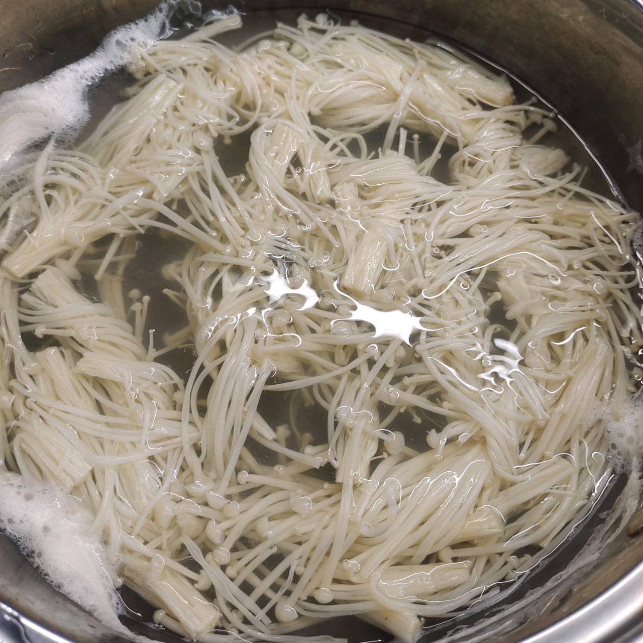 酸辣爽脆捞汁毛肚金针菇
