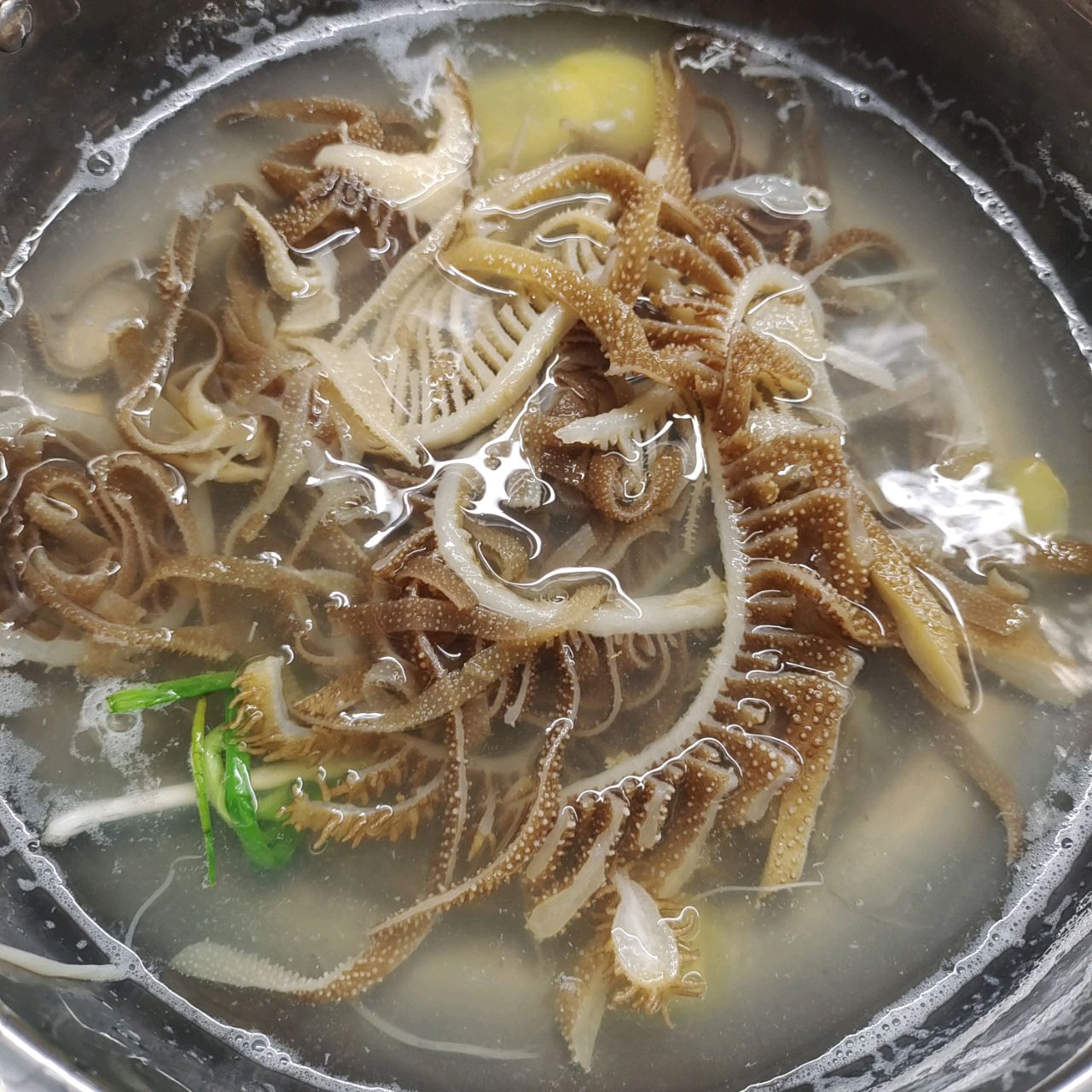 酸辣爽脆捞汁毛肚金针菇