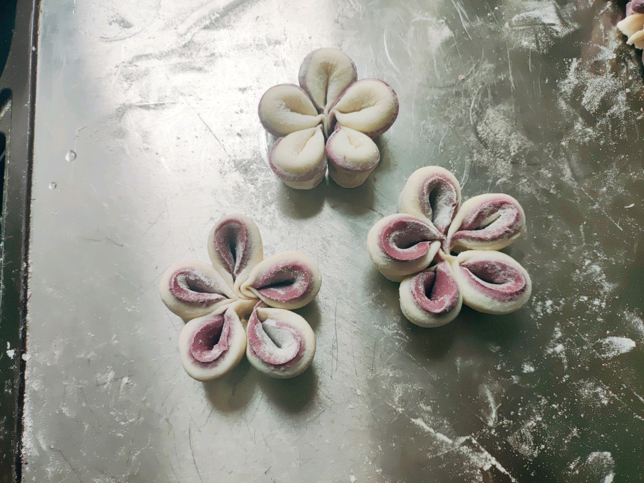 双色花朵馒头