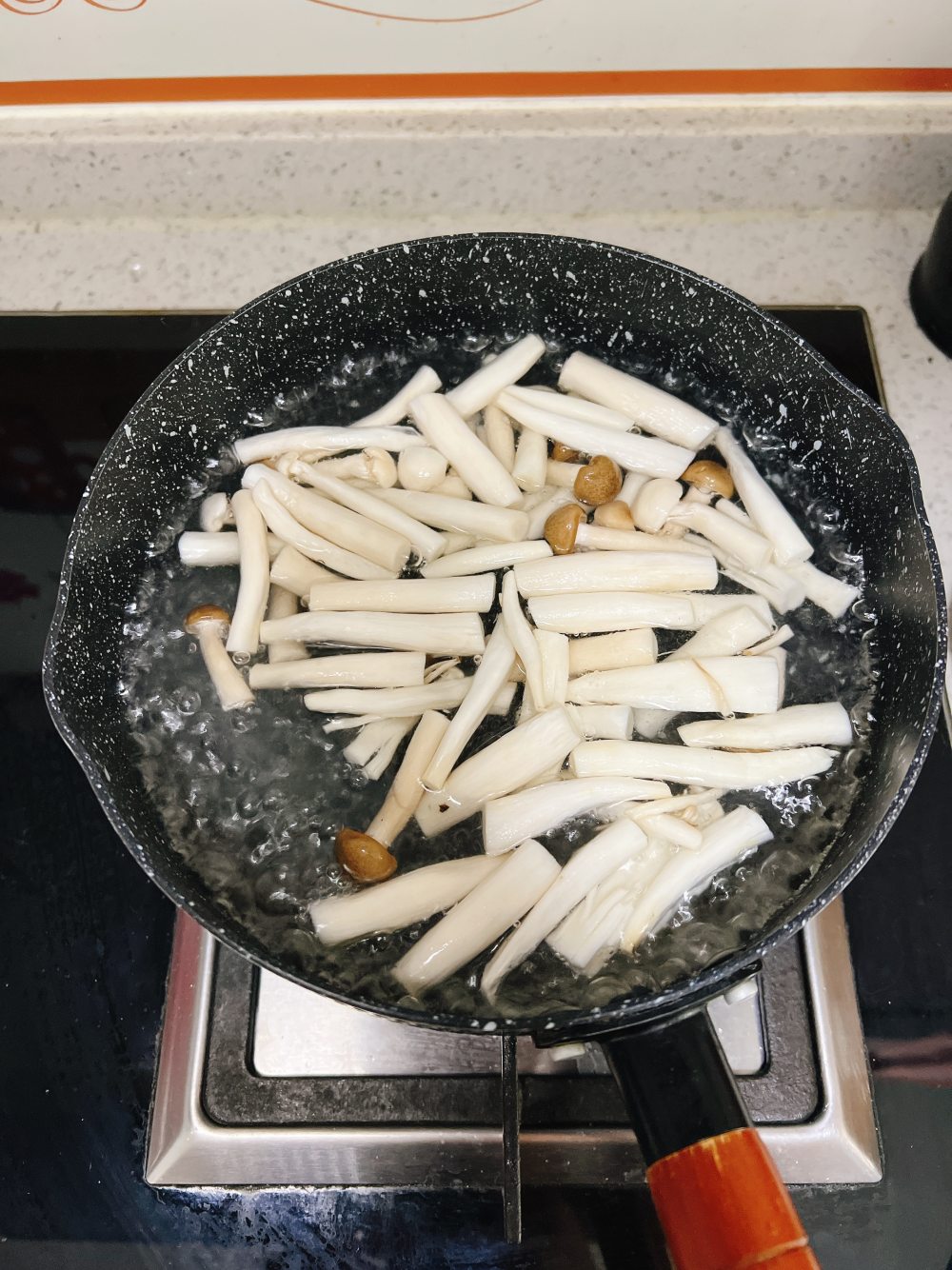 炝拌丝瓜尖