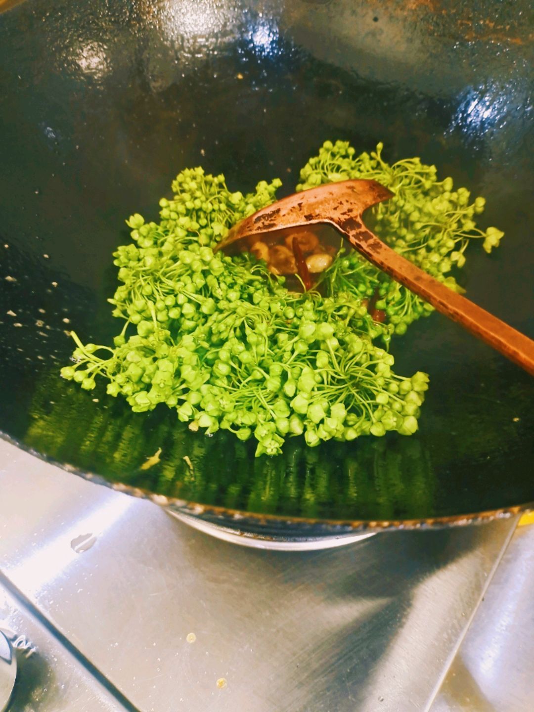 云南百花宴～干椒蒜香苦菜花