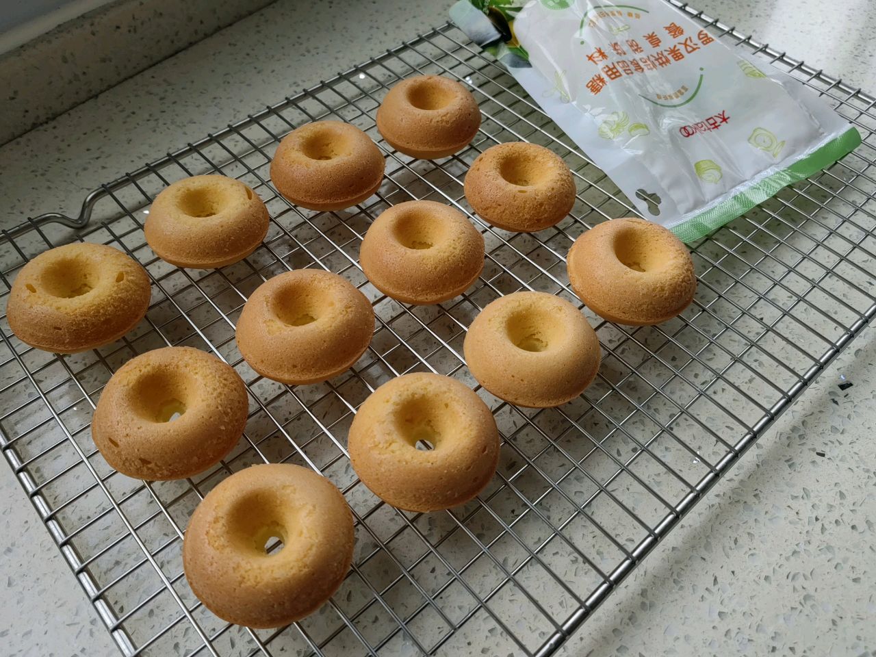 甜甜圈蛋糕