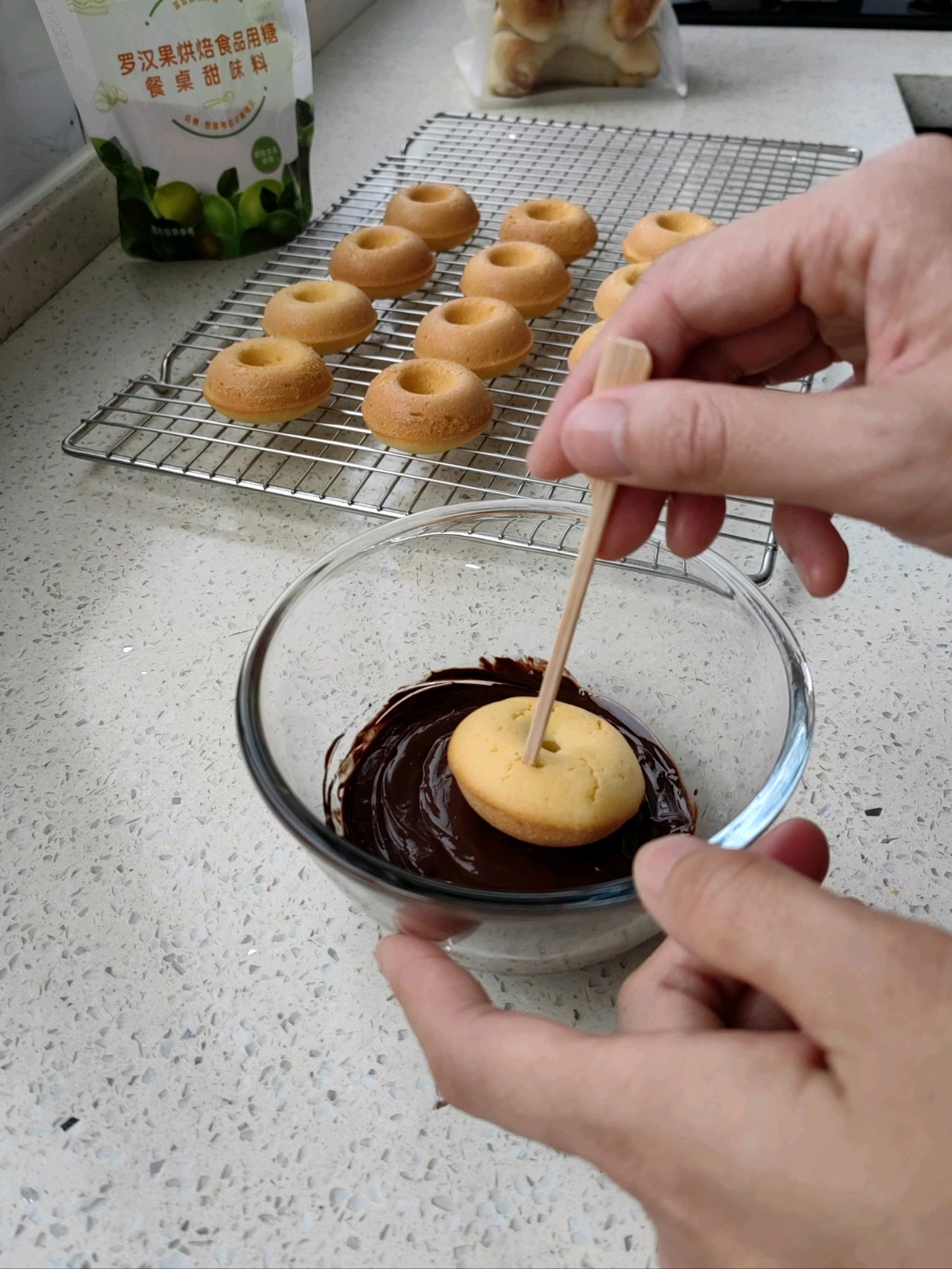 甜甜圈蛋糕