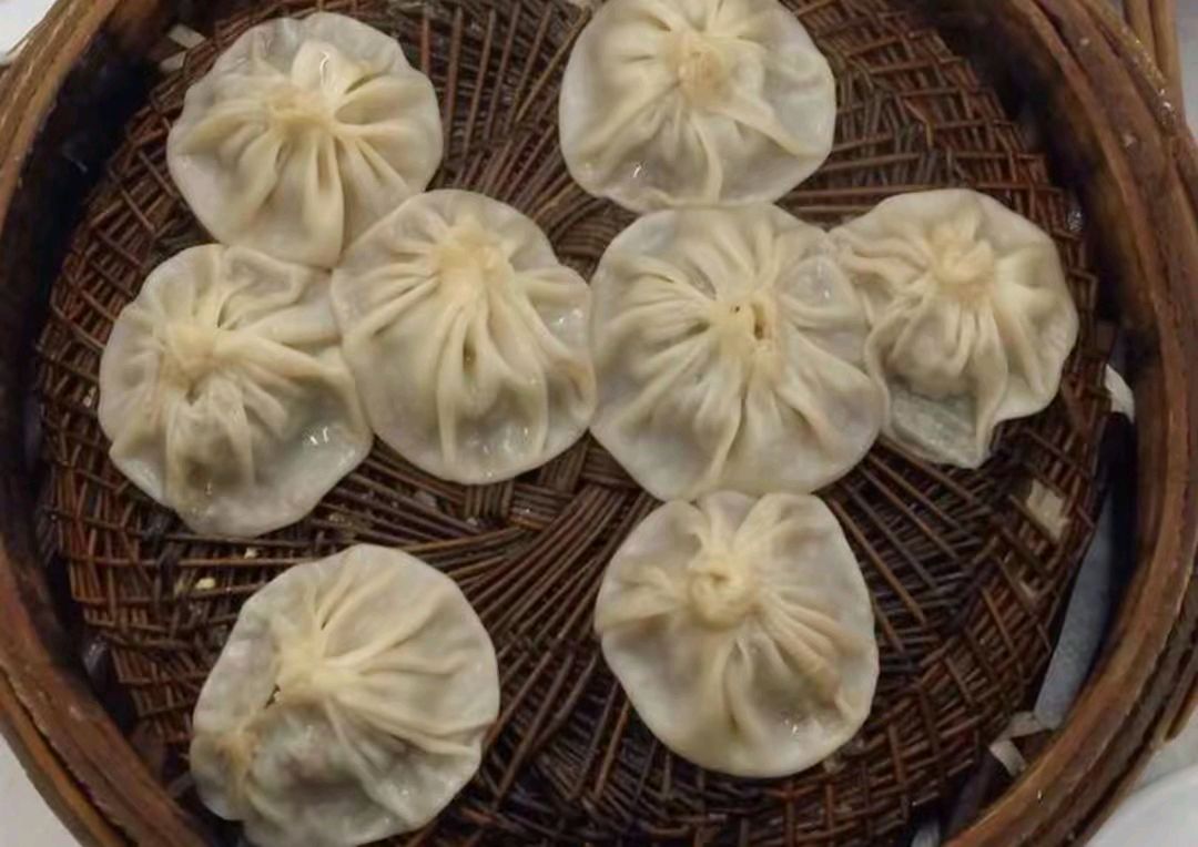 贾三灌汤包