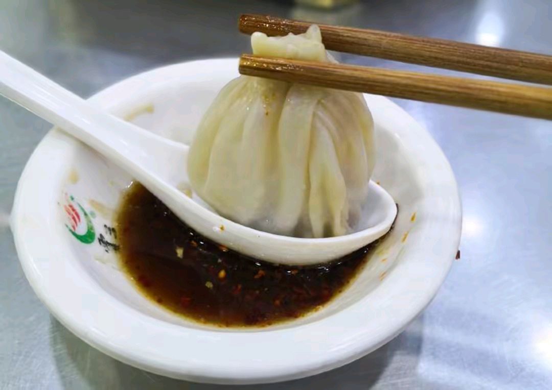 贾三灌汤包