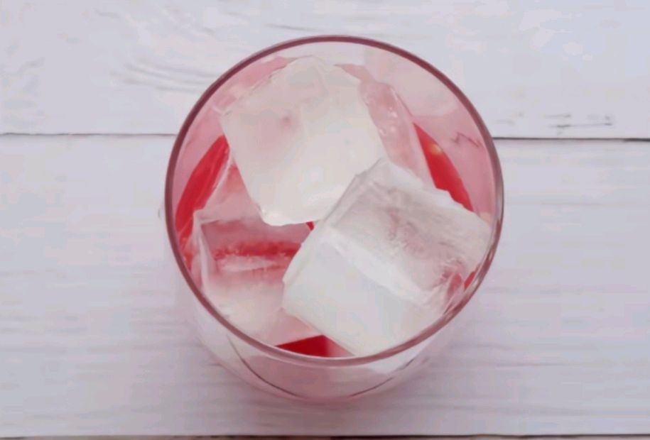 西瓜气泡水
