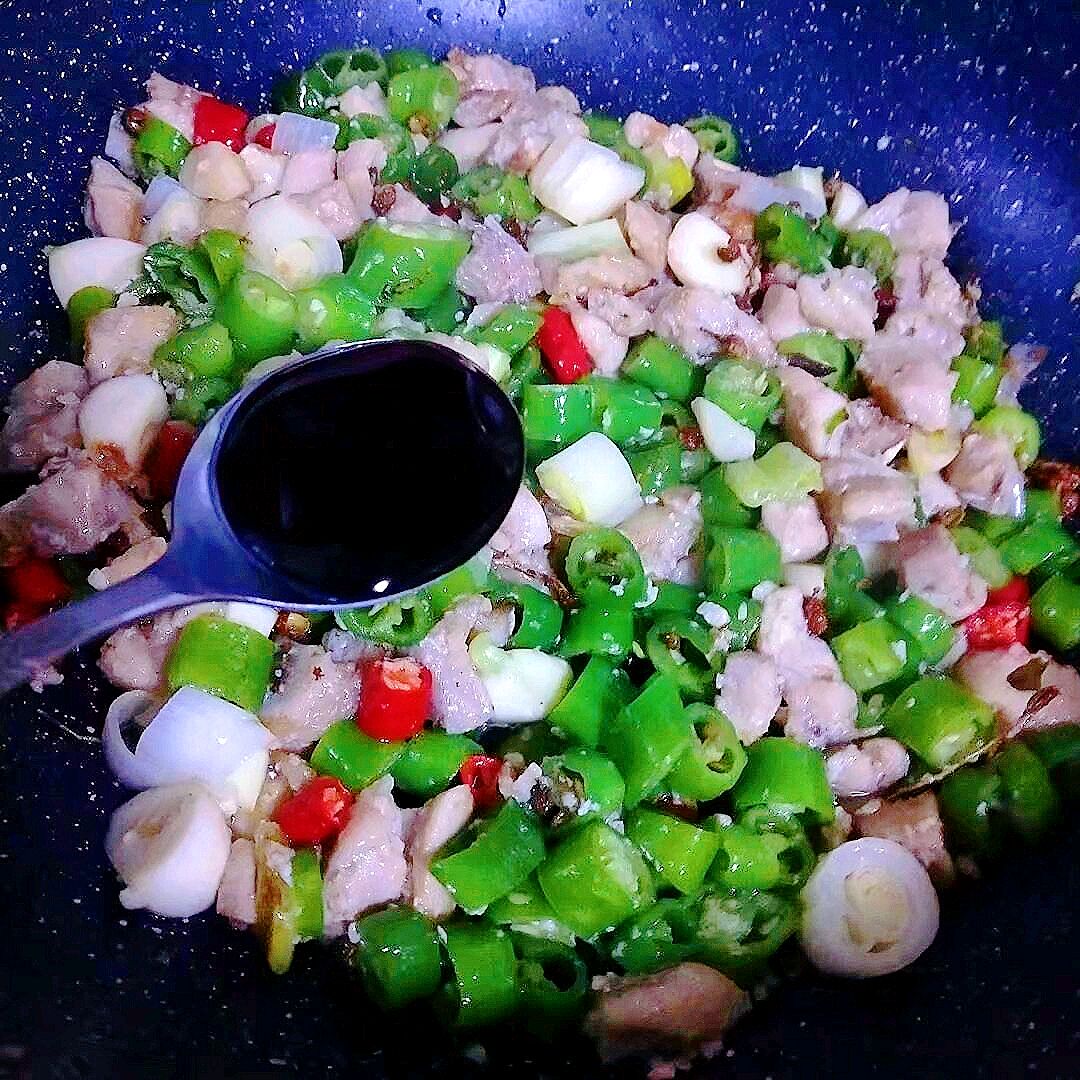 青椒鸡腿丁