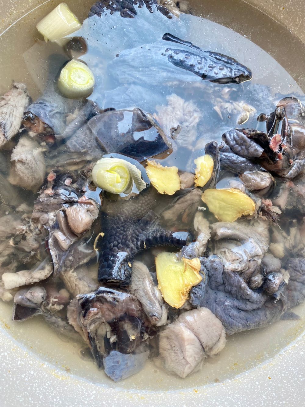 山药红枣乌鸡汤