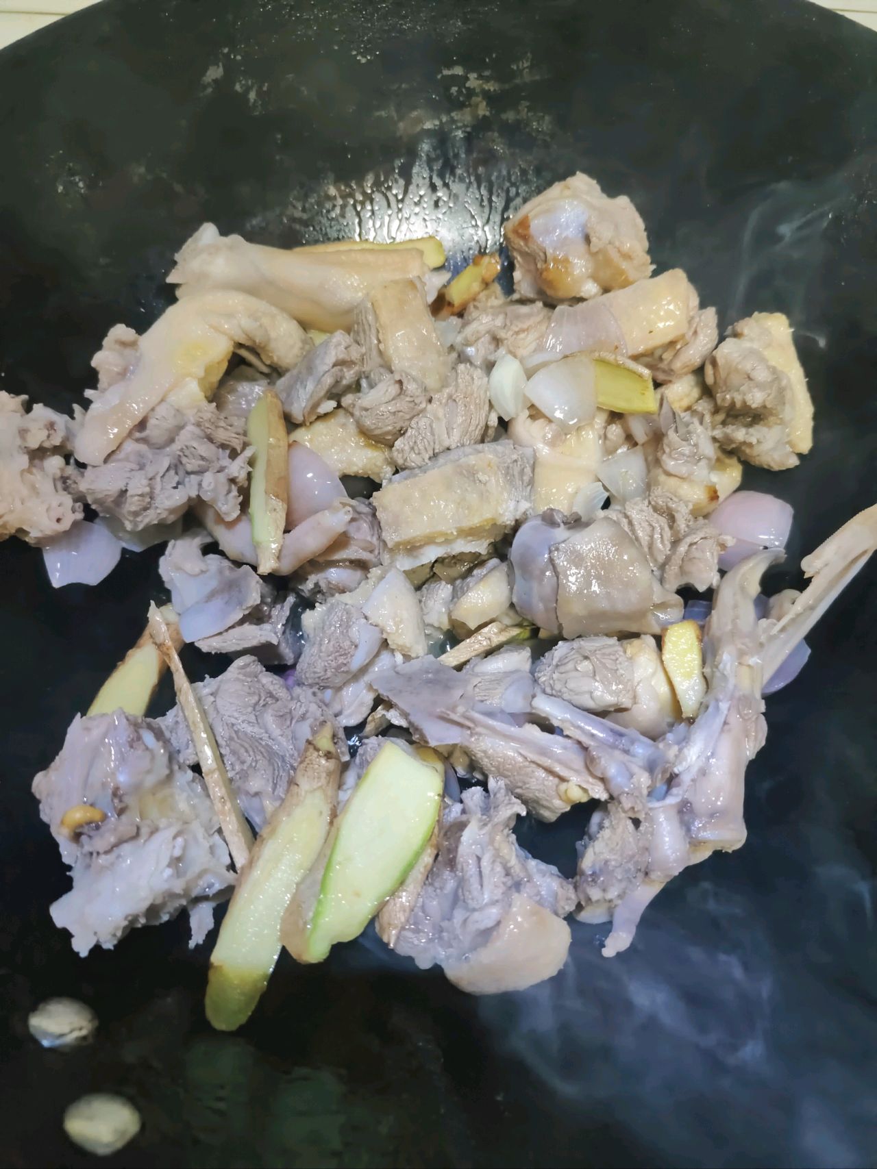 酸梅鸭