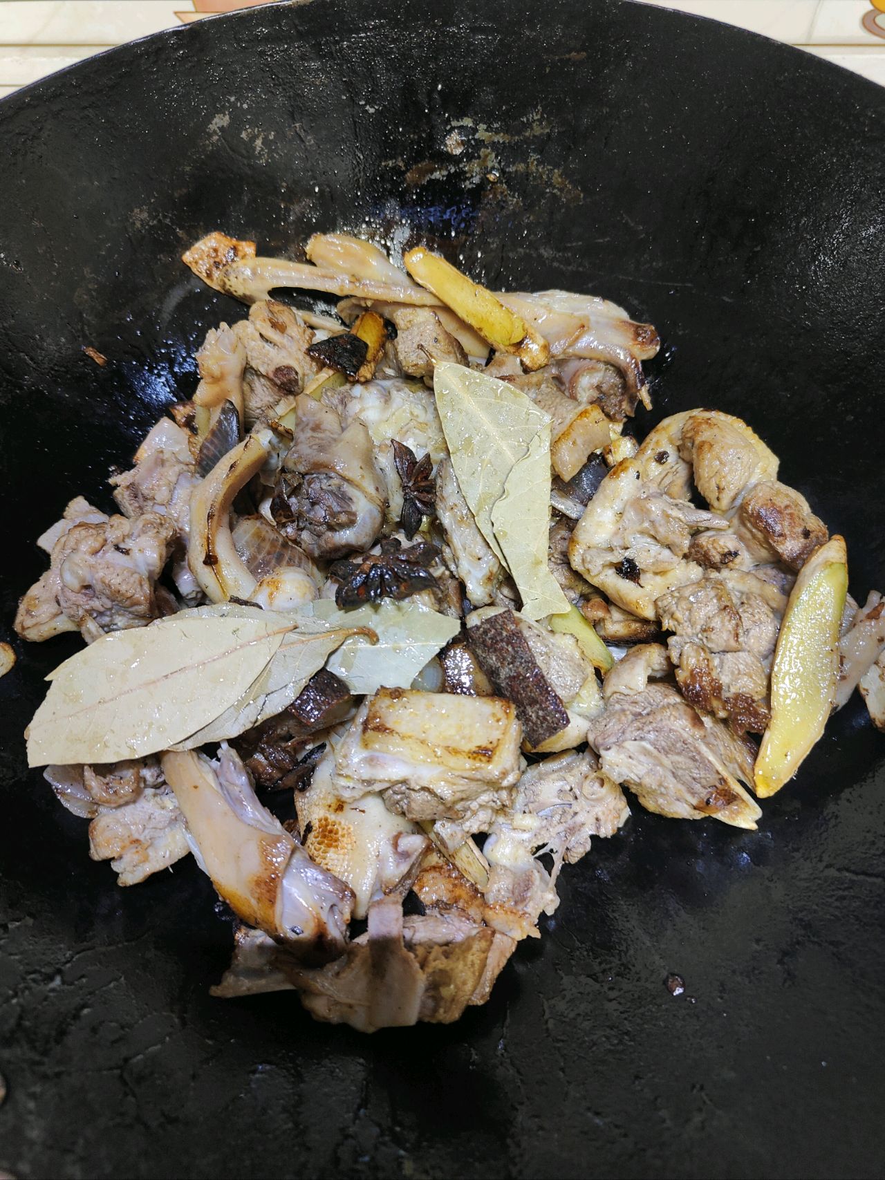酸梅鸭