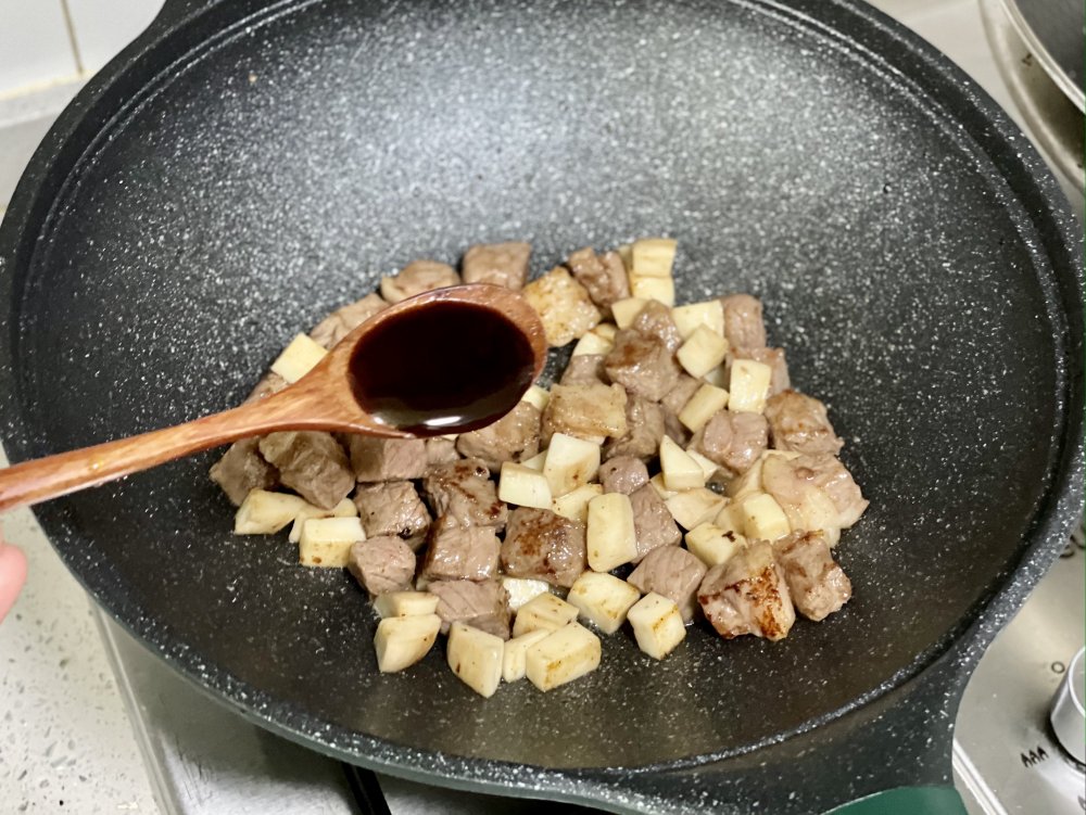黑椒杏鲍菇牛肉粒