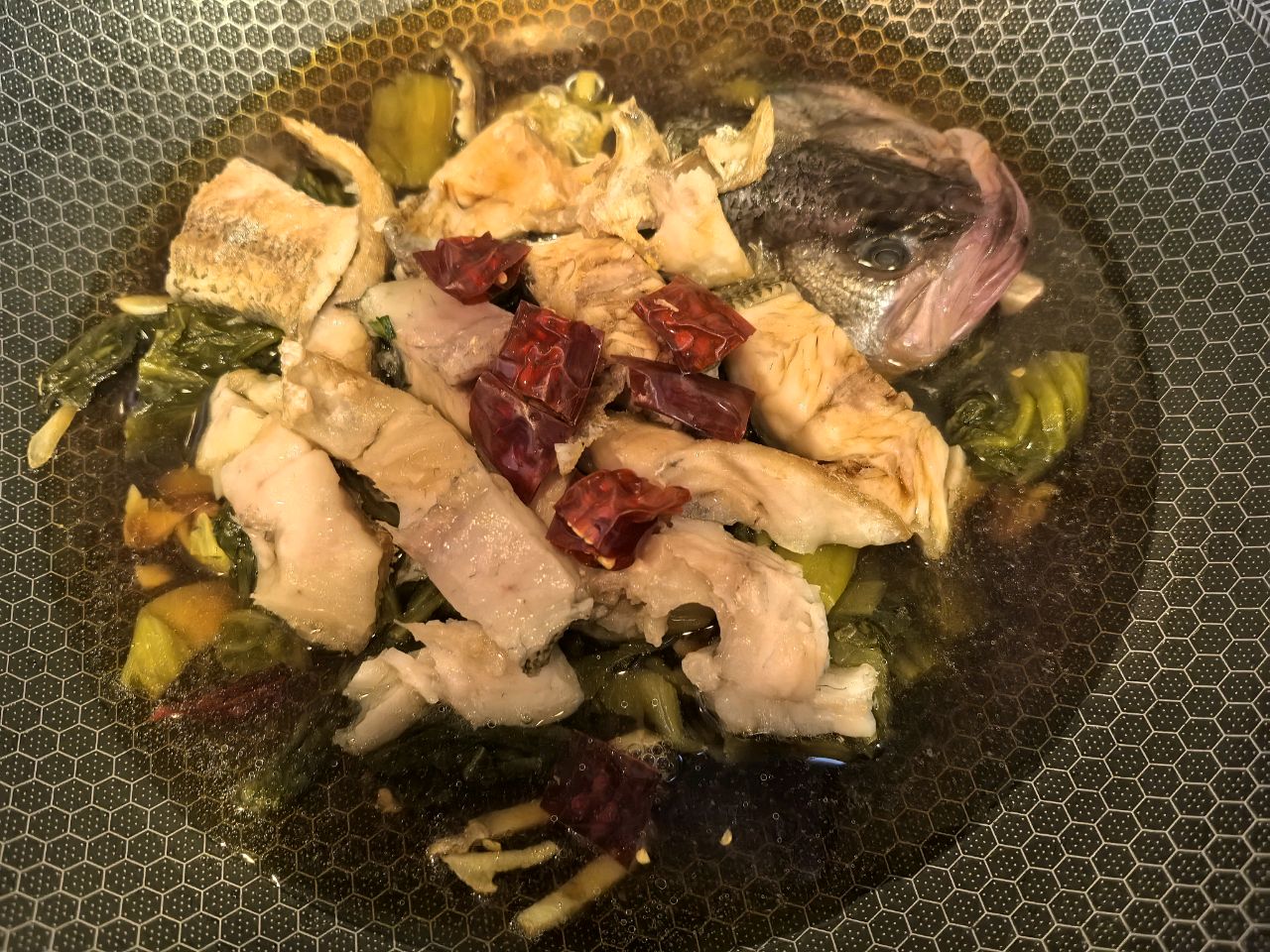 酸菜鲈鱼