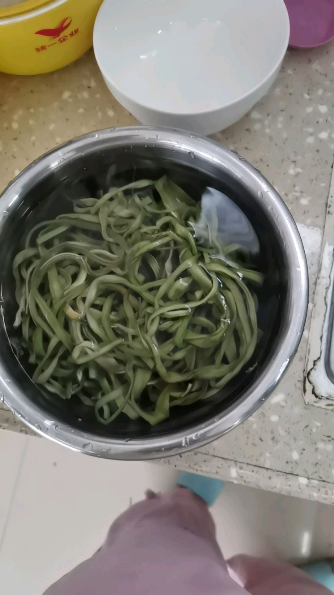 凉拌鸭胗