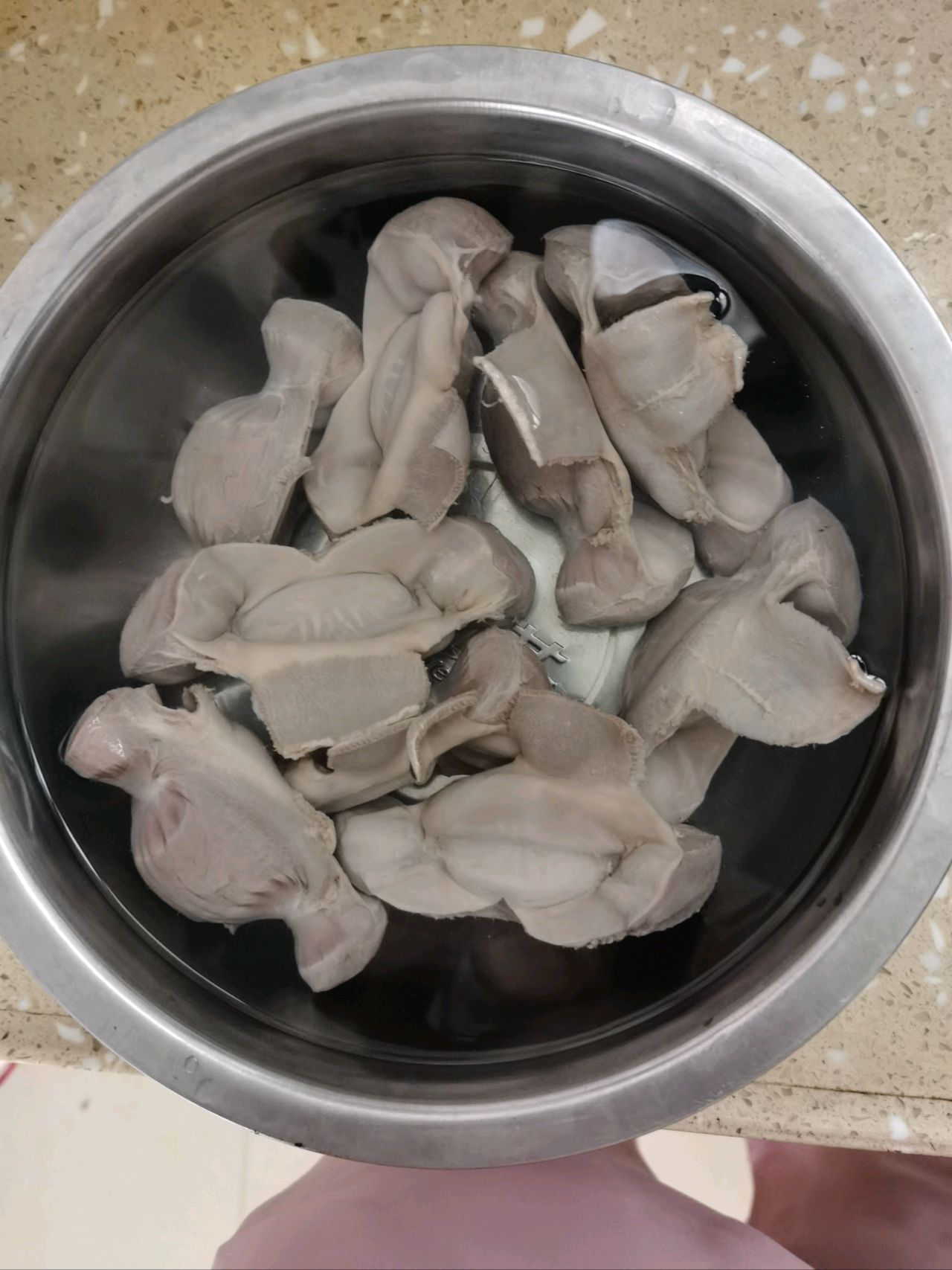 凉拌鸭胗