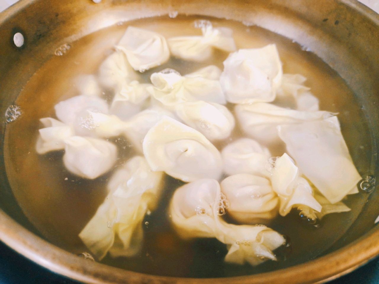 云南野生菌宴席～鸡枞鲜肉小馄饨