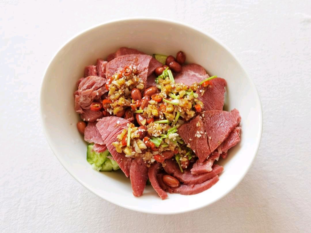 酱牛肉拌黄瓜夏日最爱