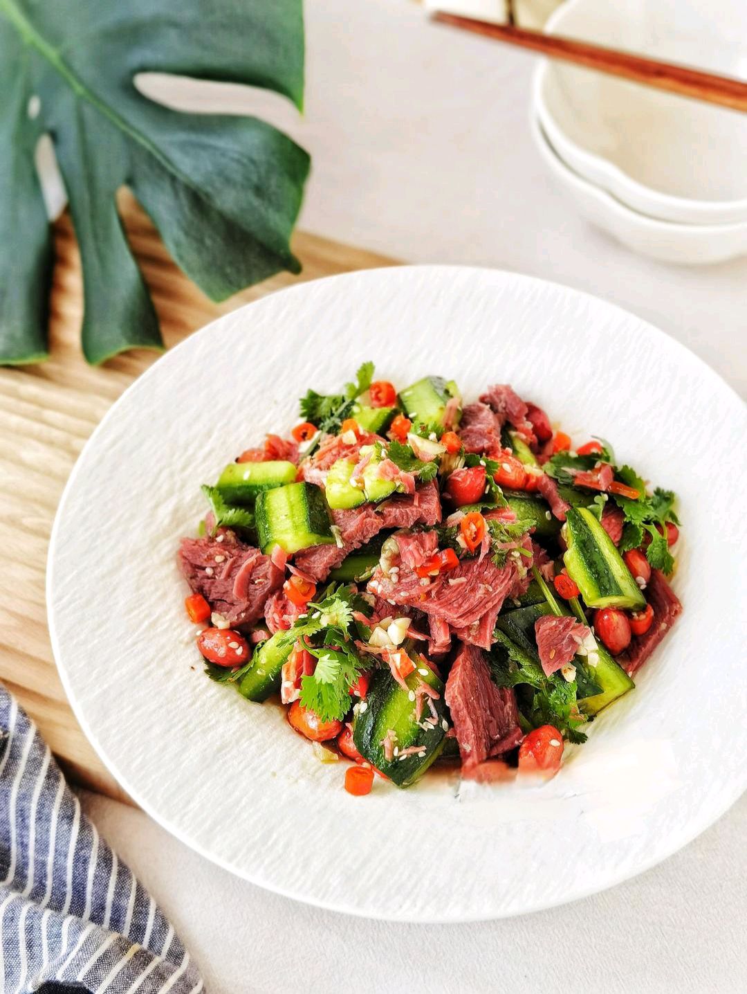 酱牛肉拌黄瓜夏日最爱