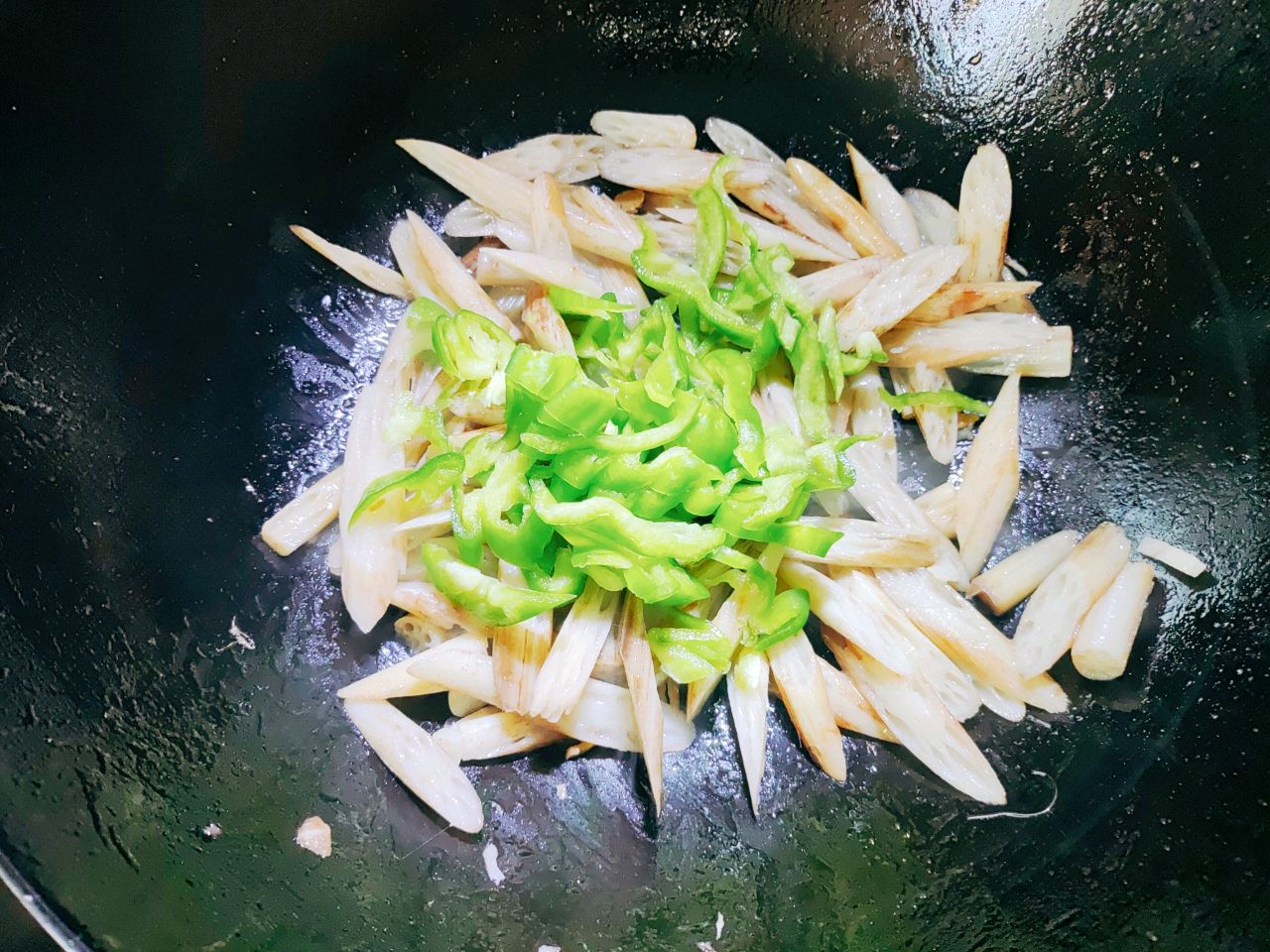 藕带炒肉片