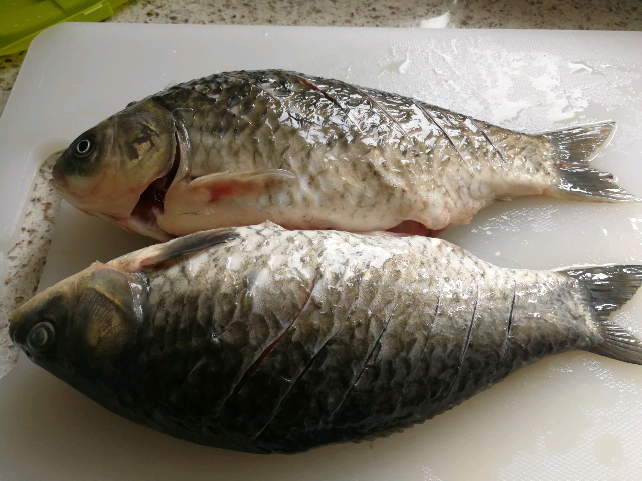 酱焖鲫鱼
