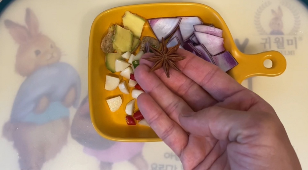 香辣鸡公煲