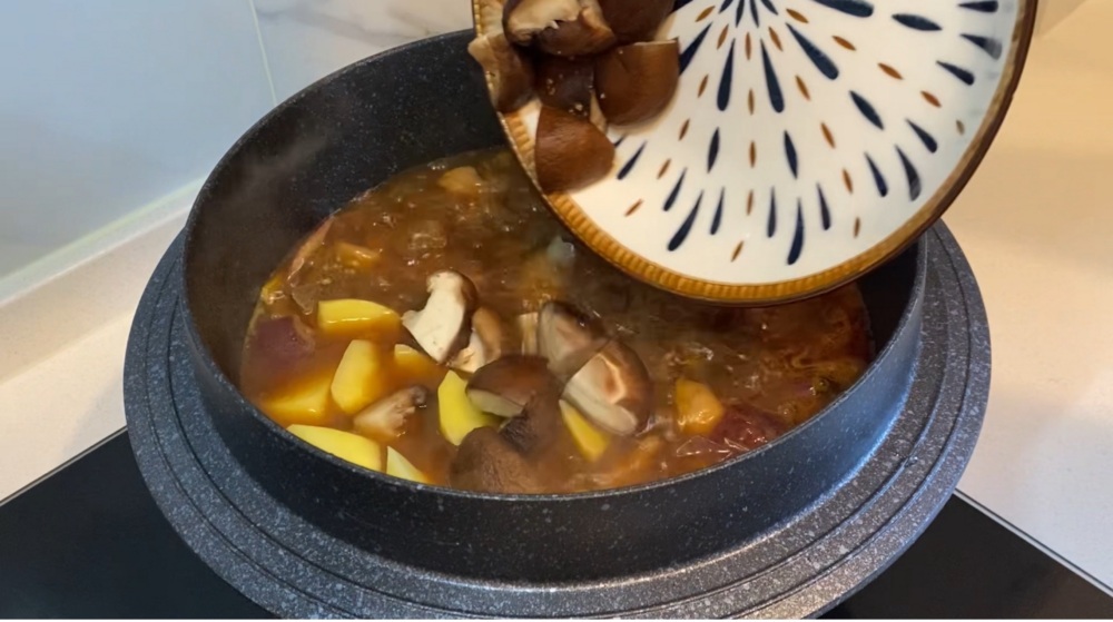 香辣鸡公煲