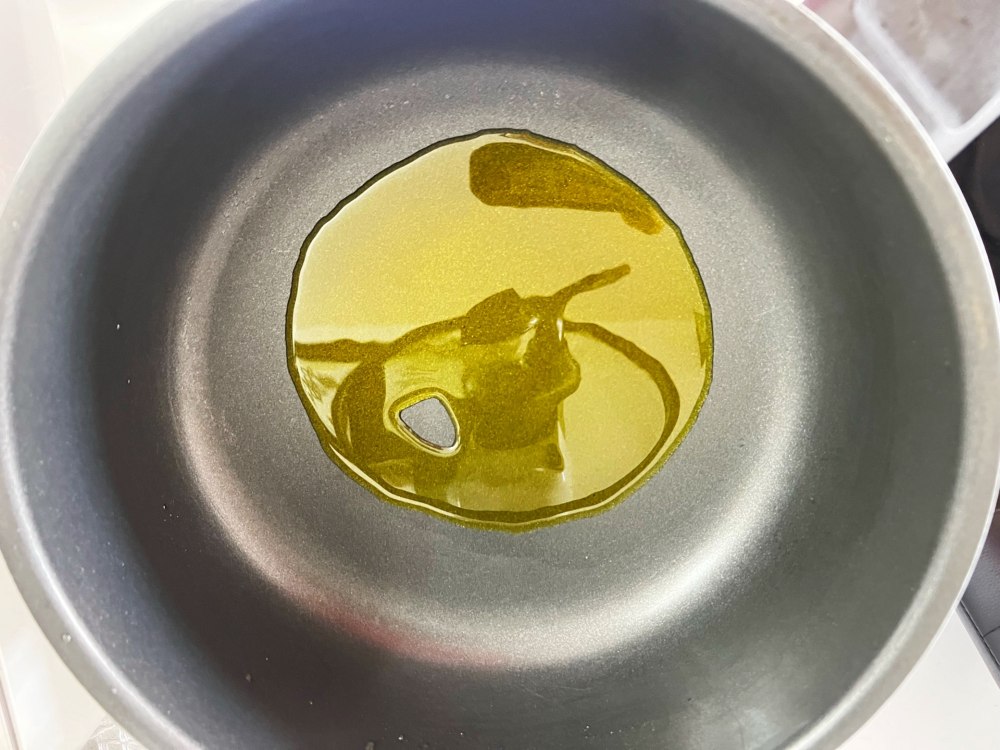 辣白菜炒蚬子