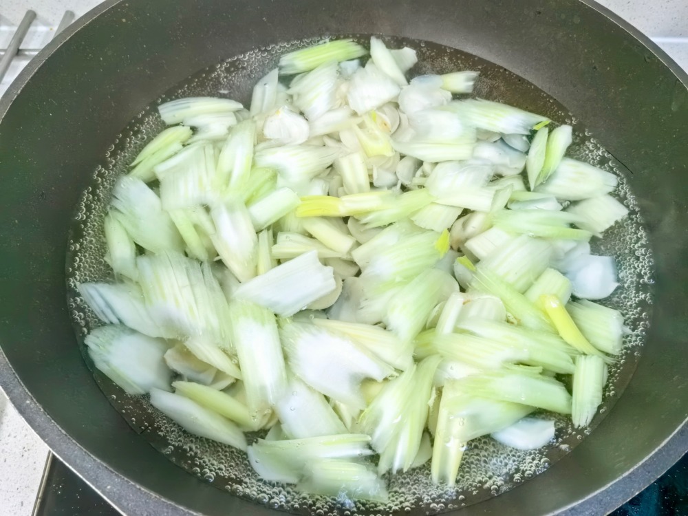 西芹百合炒虾仁