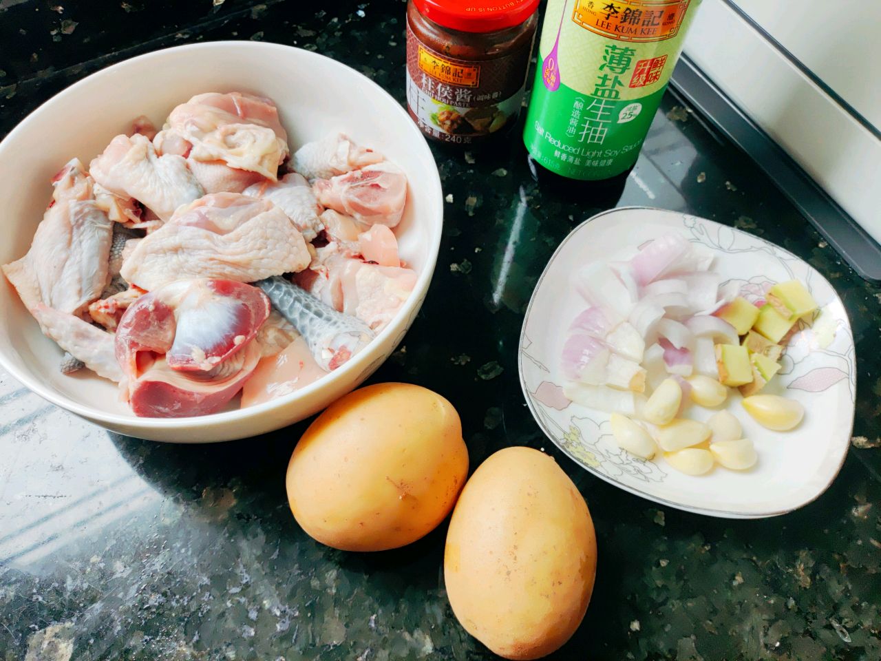 小鸡焖土豆