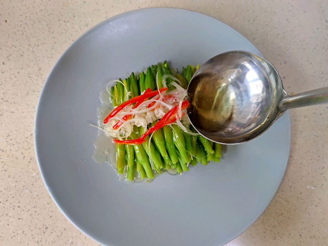 葱油黄花菜