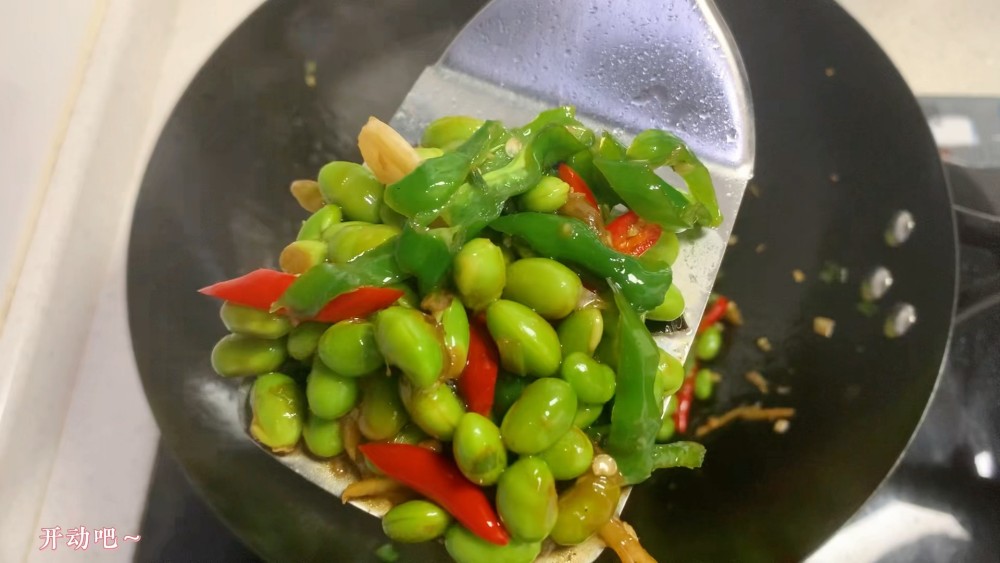 辣椒炒毛豆