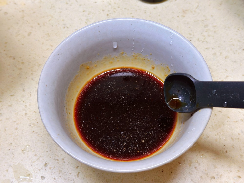 港式茶餐厅的肥牛抱蛋饭