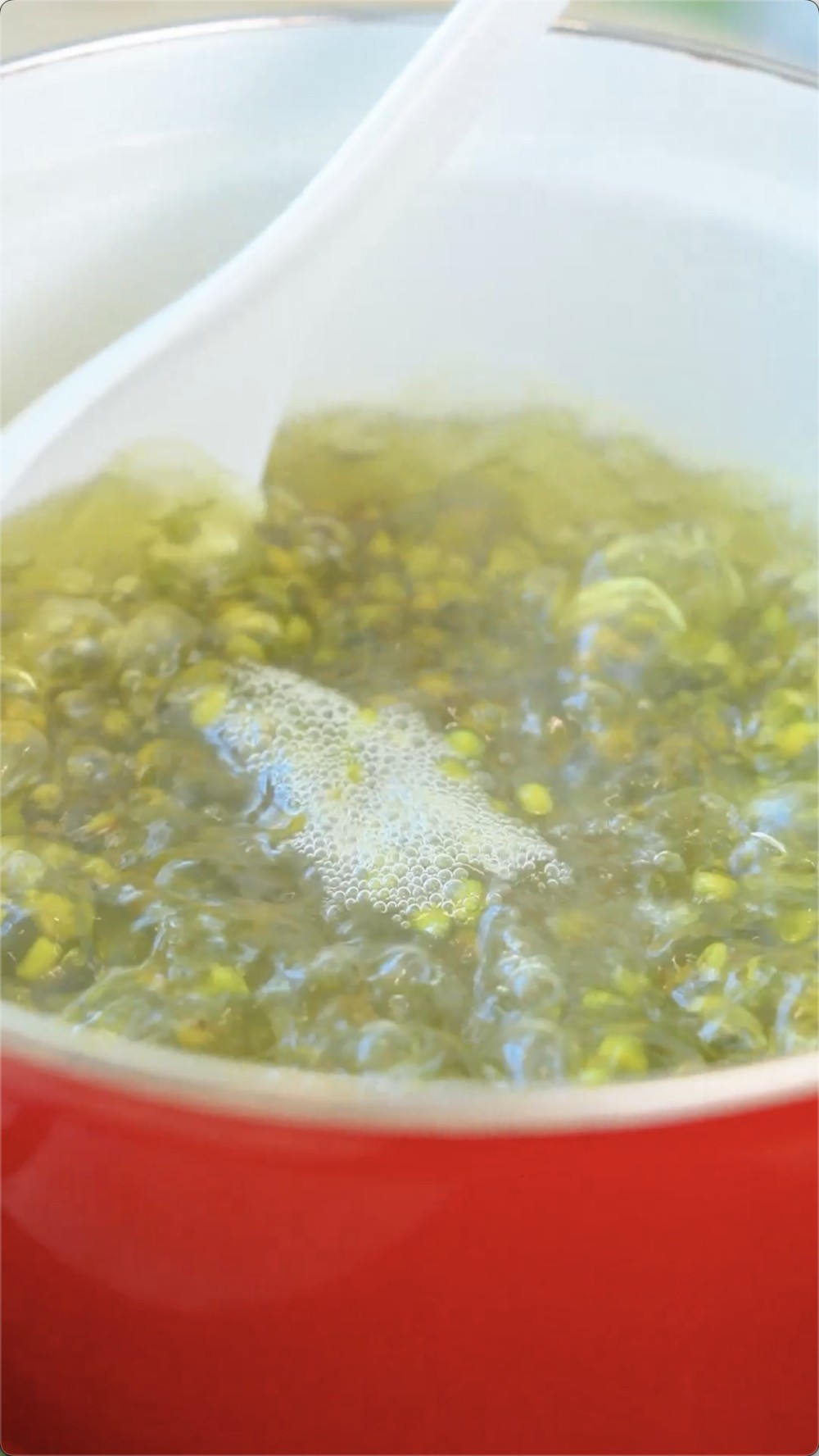 一碗清凉又消暑的小丸子绿豆沙