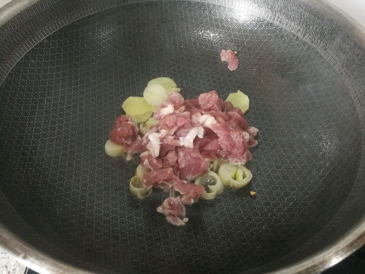 豆角丁炒橄榄菜