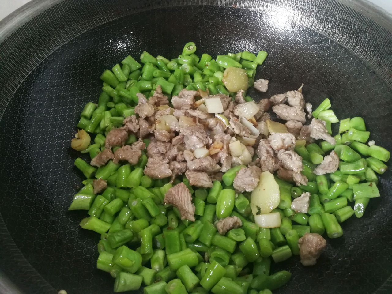 豆角丁炒橄榄菜