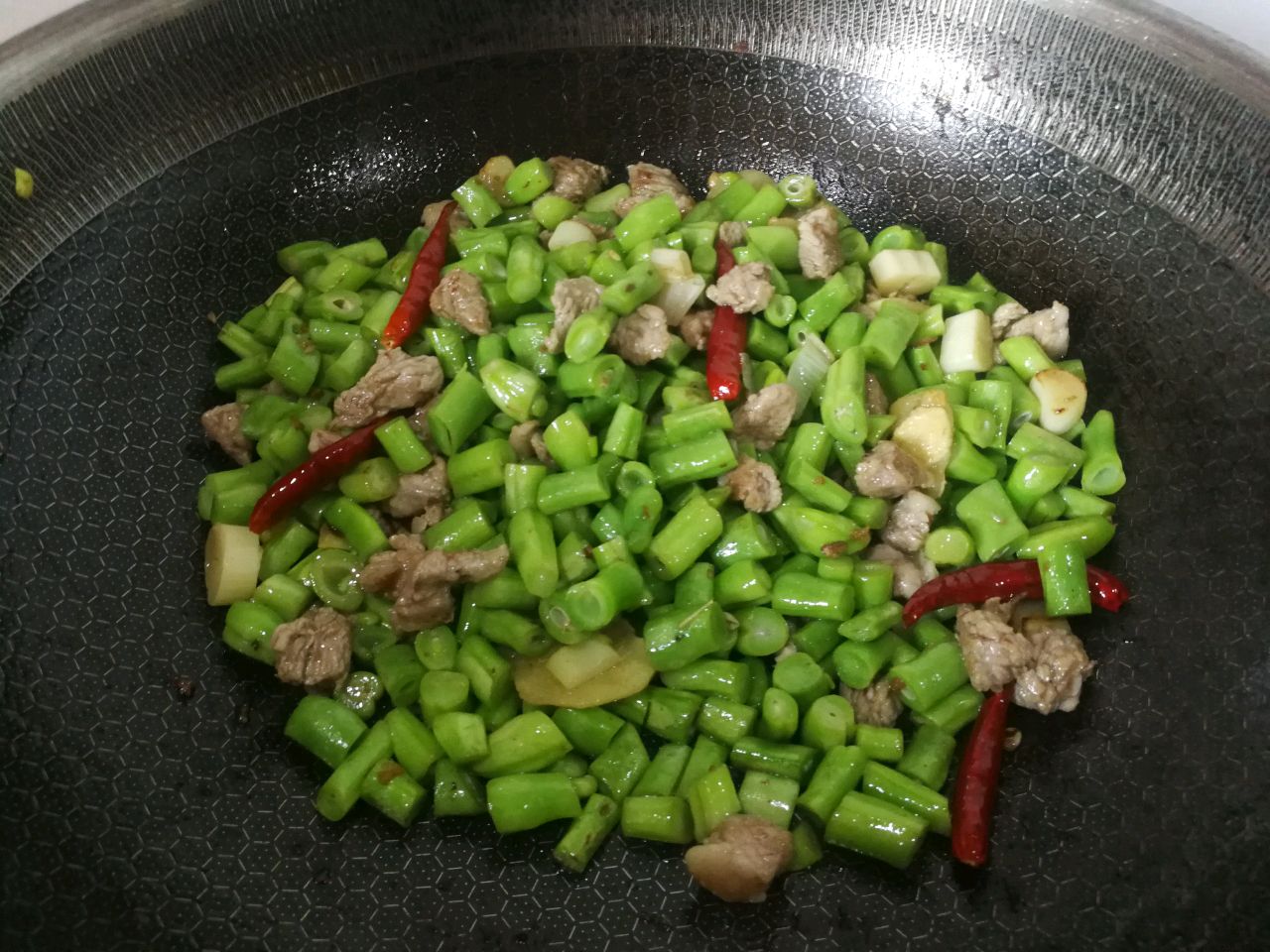 豆角丁炒橄榄菜