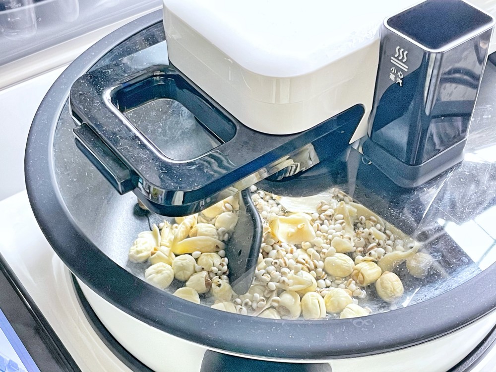 莲子薏米糖水