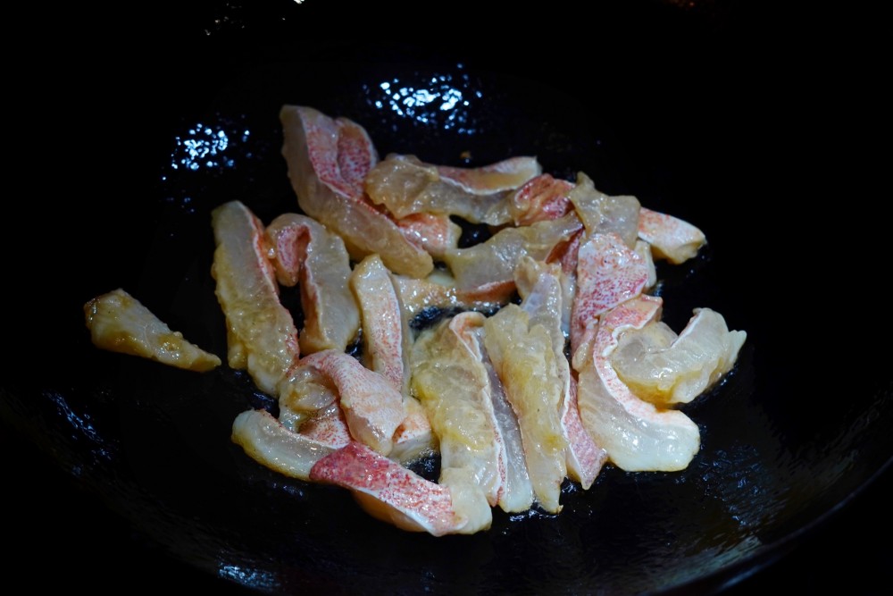 炒东星斑鱼块