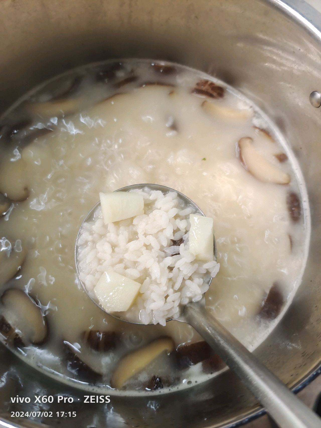 鲜虾瑶柱香菇粥