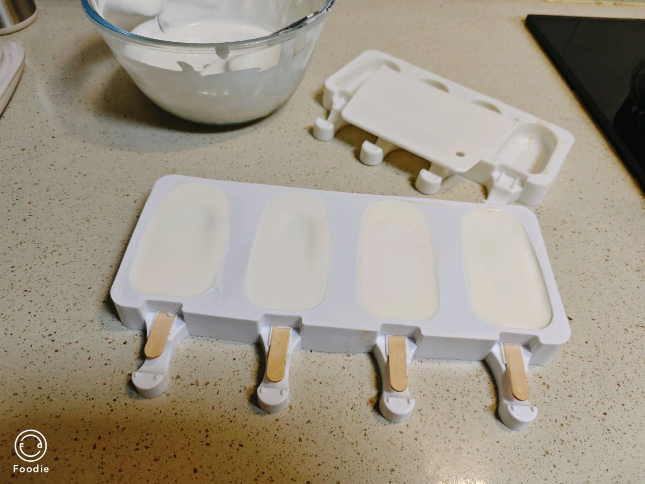 生椰拿铁夹心雪糕
