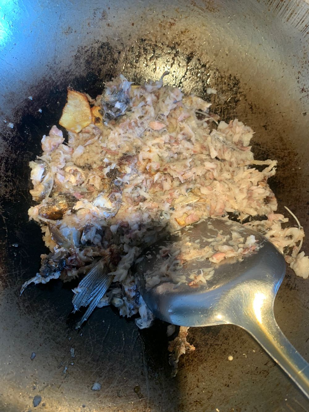 鲫鱼虫草花豆腐汤