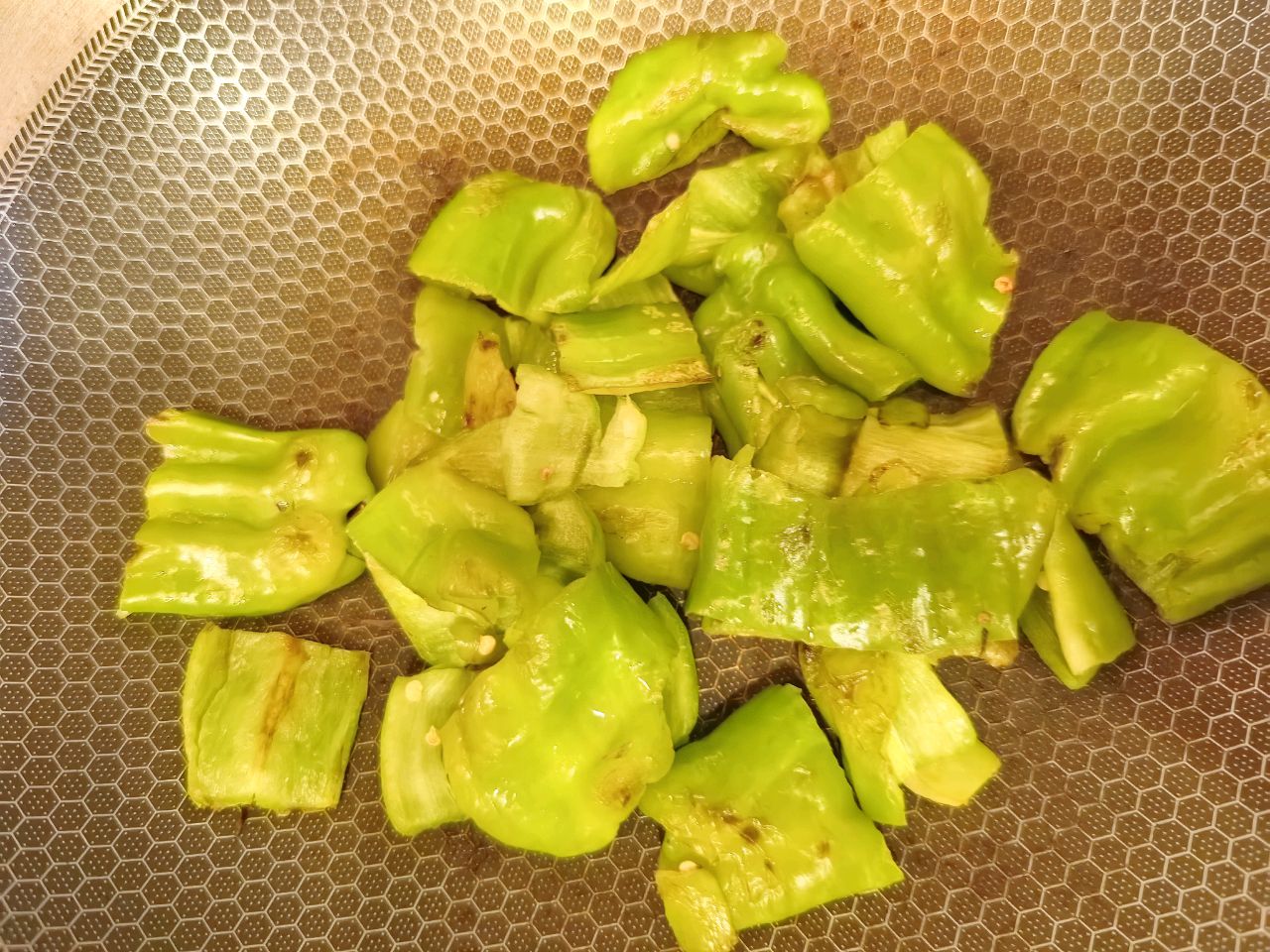 烧椒皮蛋