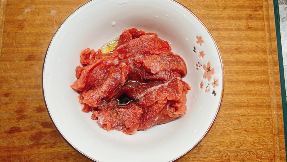 香菇洋葱滑牛肉