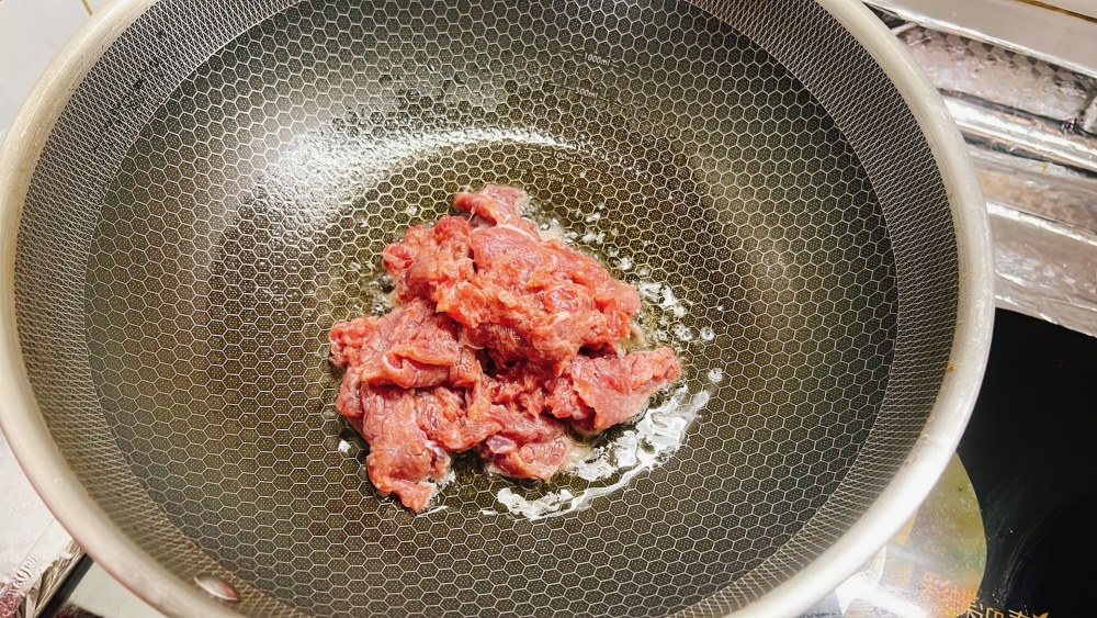 香菇洋葱滑牛肉