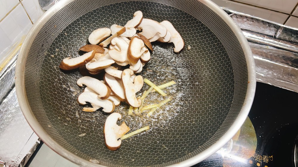 香菇洋葱滑牛肉