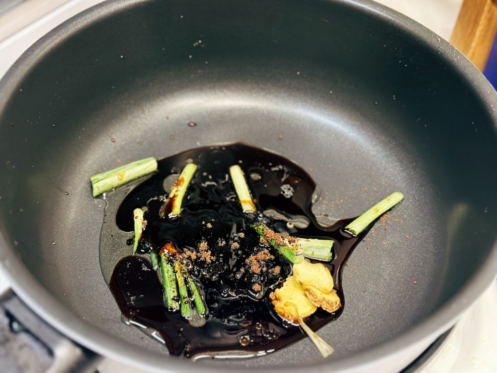 卤水鸡翅尖
